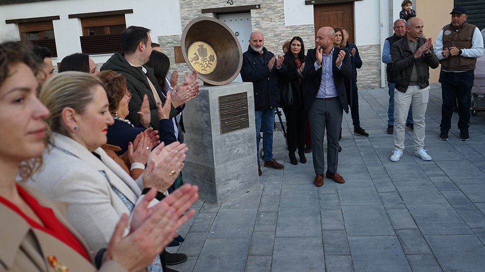 Inauguración del Nuevo Monumento en Ogíjares: Un Homenaje de Espacio de Arte Hnos Moreno a la tradición culinaria de la matanza